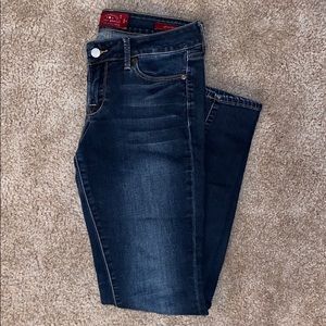 Lucky Brand • 2/26 • Leyla Skinny • Dark Wash